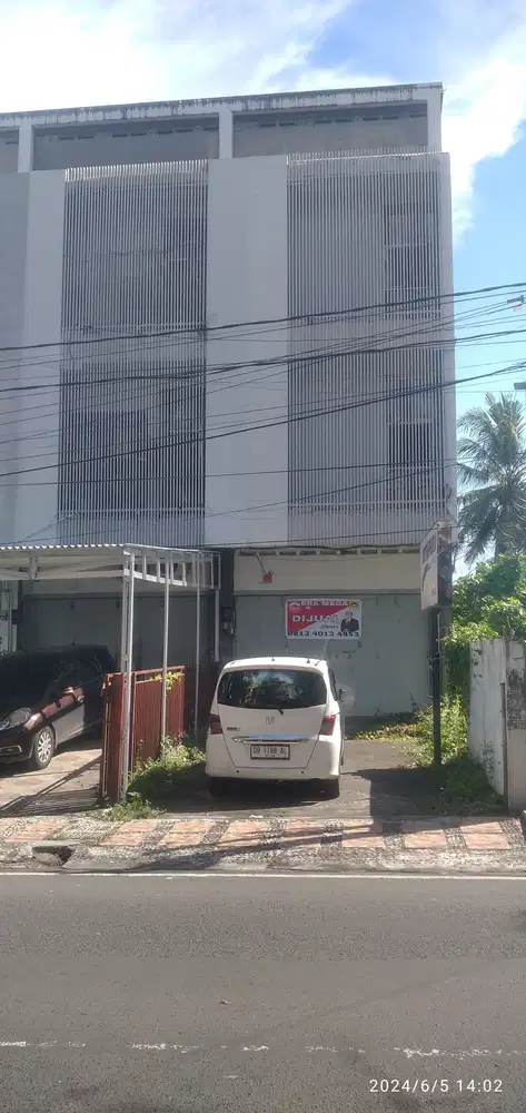 Dijual ruko di Tanjung Batu Jln Sam Ratulangi