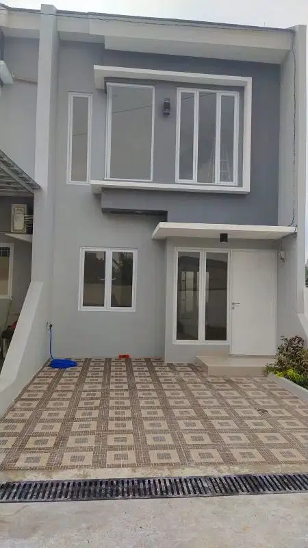 Rumah 2 Lantai Siap Huni Posisi di Hook dalam Cluster di Jatimakmur