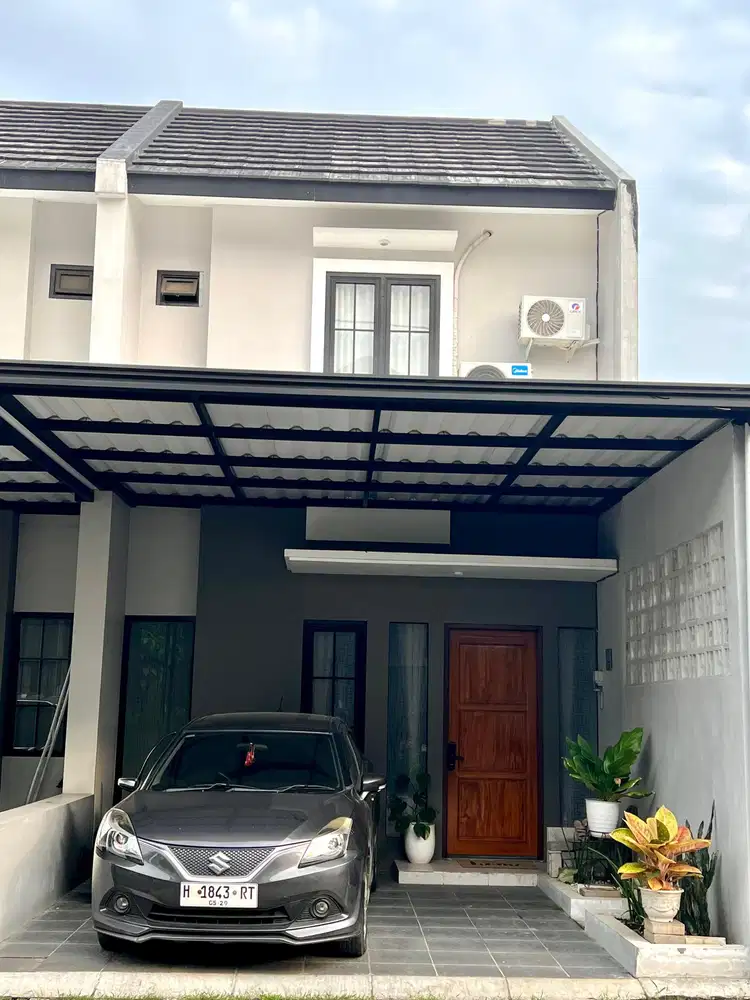 Jual Rumah cantik 2 lantai Perumahan Taman Asri Tlogomulyo Pedurungan