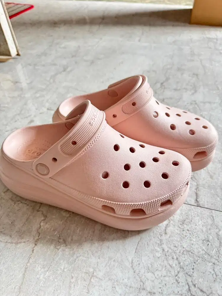 Crocs made vietnam