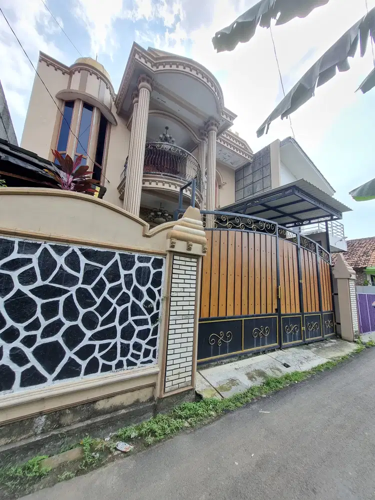 Rumah mewah 2 lantai jual murah kota serang surat SHM deket lotte mart