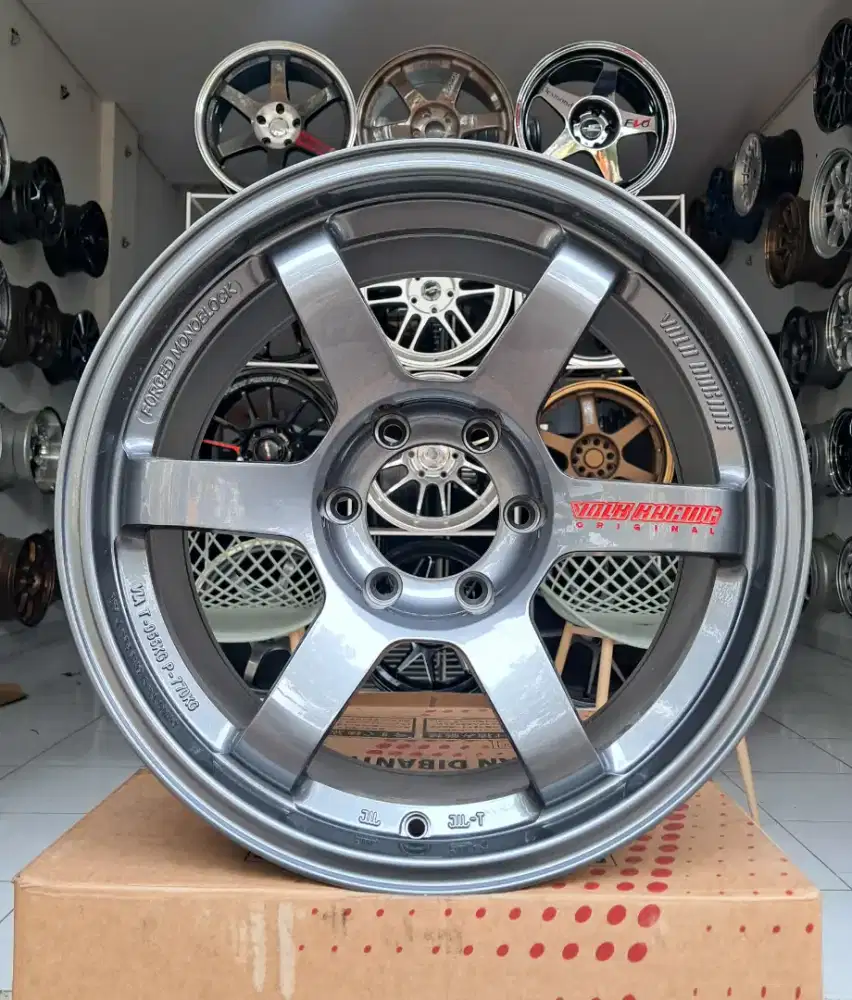 Volk Rays Te37 Ring 18X9 Pcd 6X139.7 Pajero Fortuner Hillux IsuzuMux