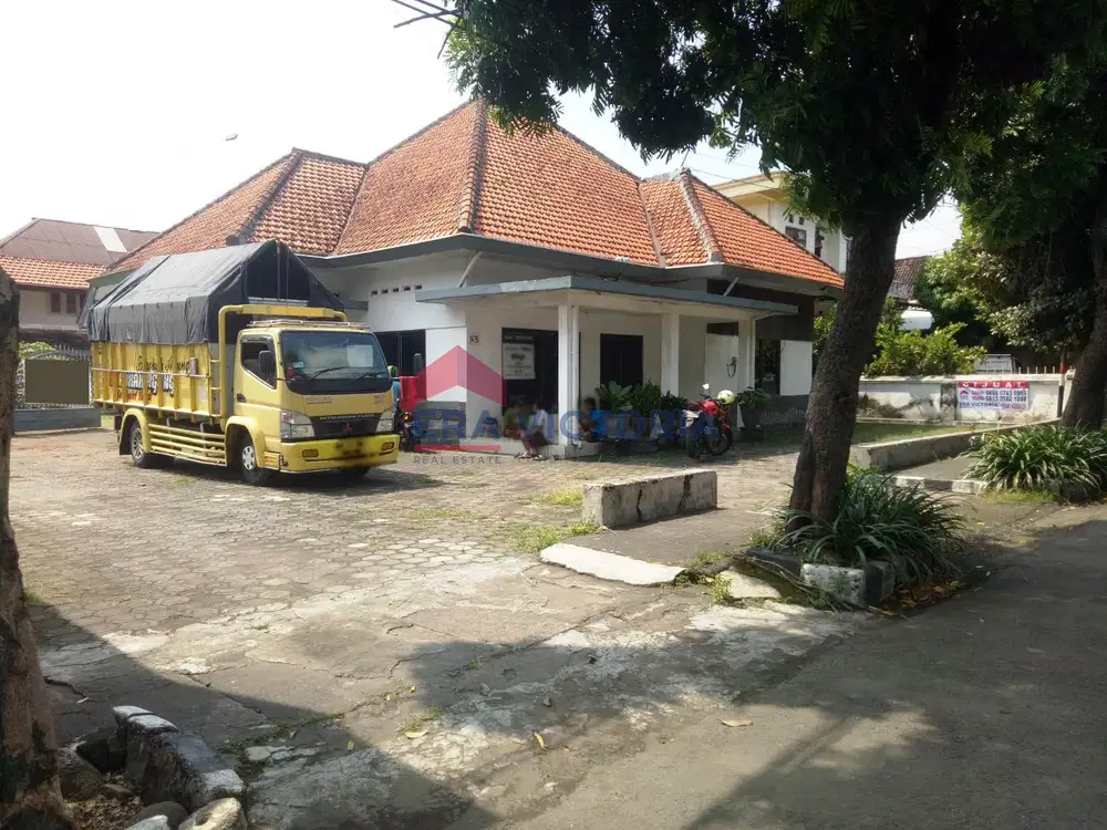 JUAL Tanah Luas Ada 3 Unit Bangunan Rumah Besar Di Atasnya Dekat Fasum