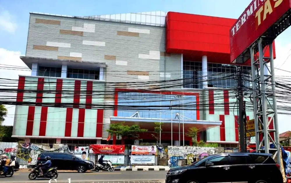 Raya tajur bogor spek gedung transmart