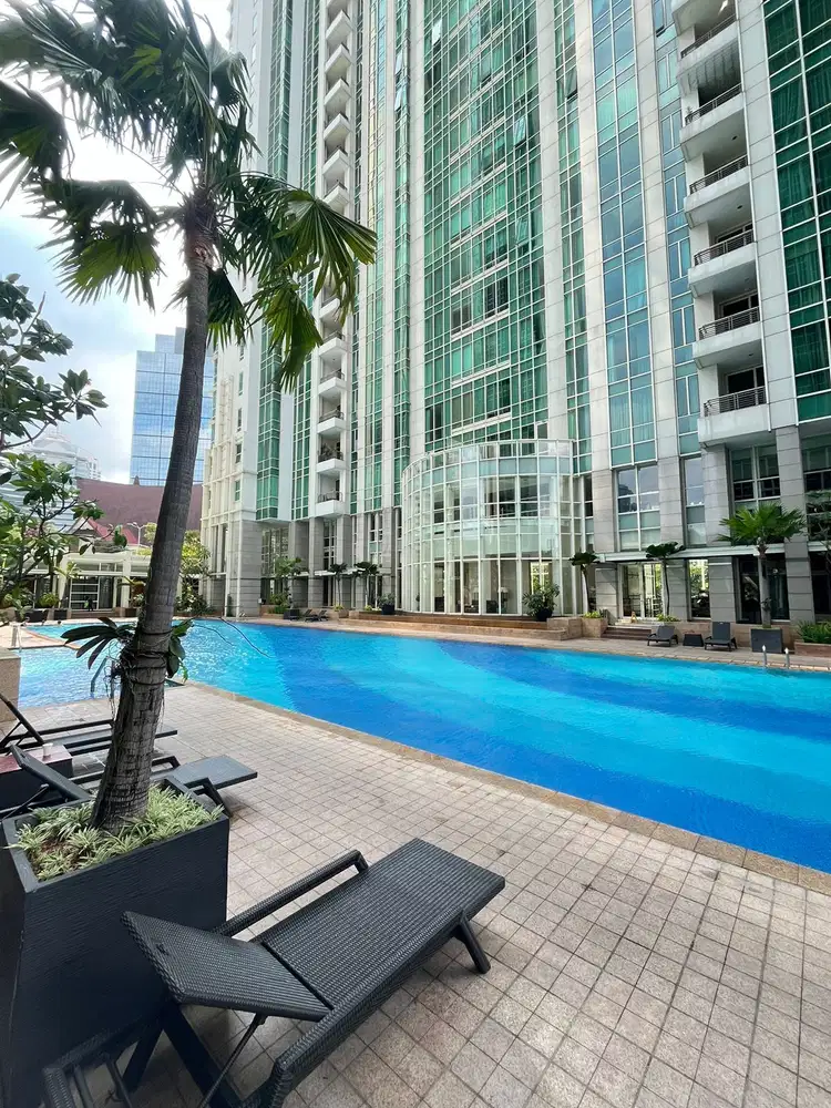 DISEWAKAN PENTHOUSE THE PEAK REGIS TOWER HIGH FLOOR KAWASAN PRESTISIUS