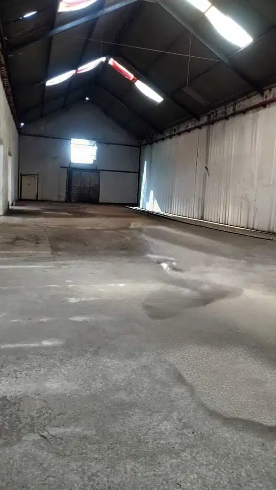 Disewakan gudang ukuran 1200 meter di Gunung Putri Jawa Barat