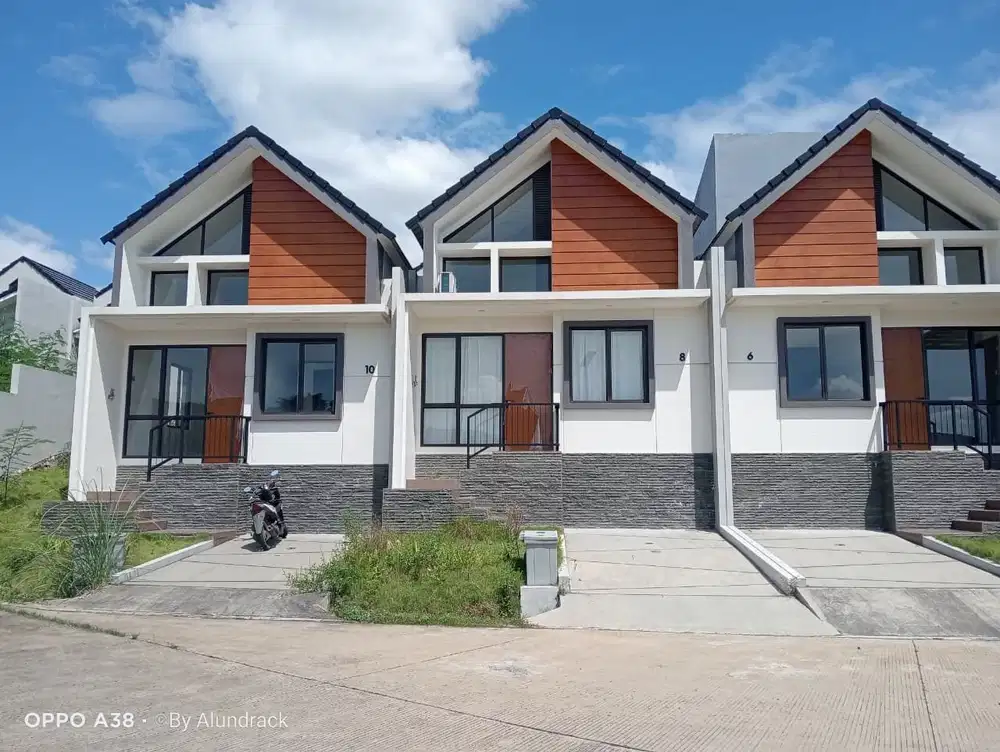 Disewakan Rumah Baru dengan View Pegunungan di Spring Valley – Sentul