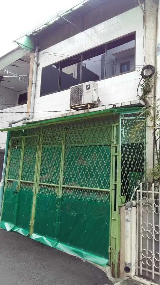 RUMAH 3 LANTAI MODEL RUKO SIAP HUNI ANGKE JAYA JAKARTA BARAT
