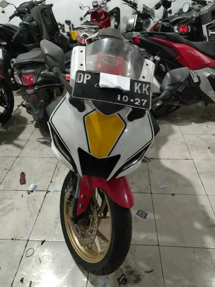 Yamaha R15 155cc 2022 putih abs