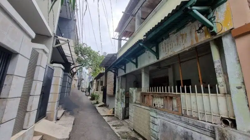 RUMAH TUA MANGGIS TANJUNG DUREN HITUNG TANAH DAN BEBAS BANJIR