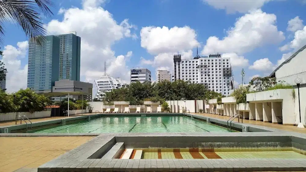 Dijual Hotel 140 Kamar di Jl. Panglima Sudirman, Surabaya