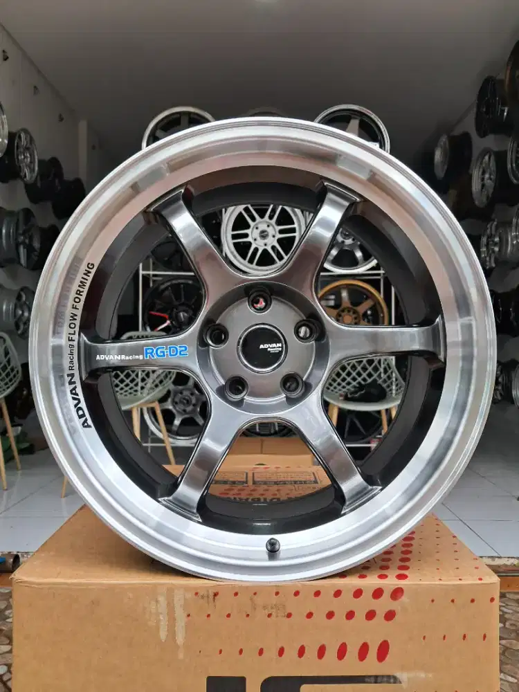 Velg Advan Rg-D2 Flow Forming Ring 18X9.5 Pcd 5X114.3 ET25 Innova Crv