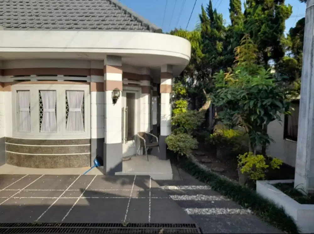 RUMAH MEWAH KONTEMPORER - CIAMIS