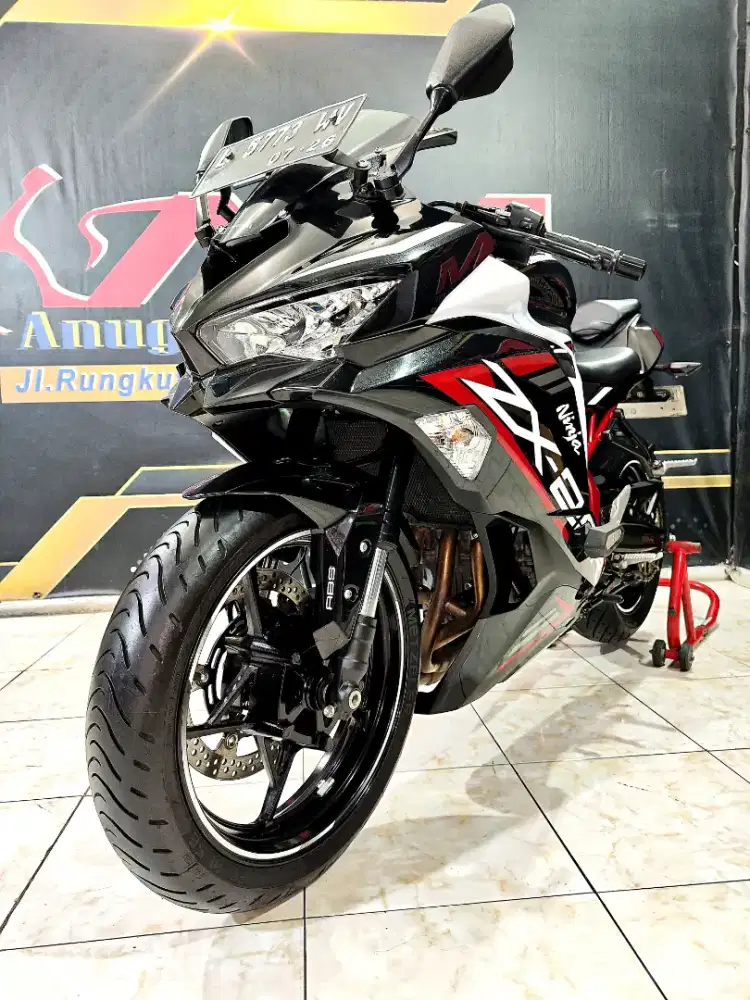 Zx25R ABS Qs 4cilinder KM.2rb Pearl White super.Anugerah motor rungkut