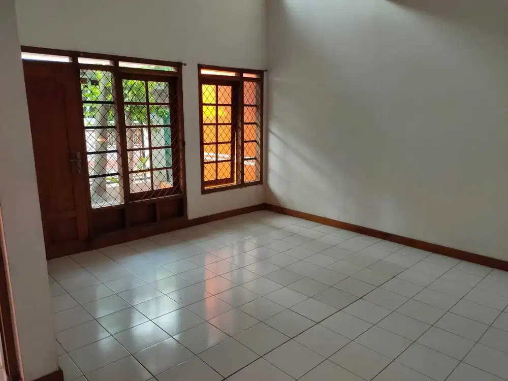 Rumah Siap Huni Di Pasirluyu Area BKR Kembar Bandung