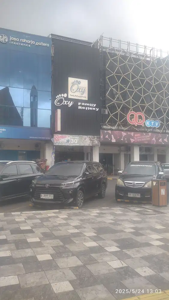 Dijual ruko di komplex pertokoan Mantos hadap Jln Boulevard