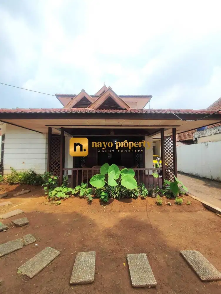 Rumah Klasik Tanah Luas Siap Huni Strategis di Matraman Jakarta Timur