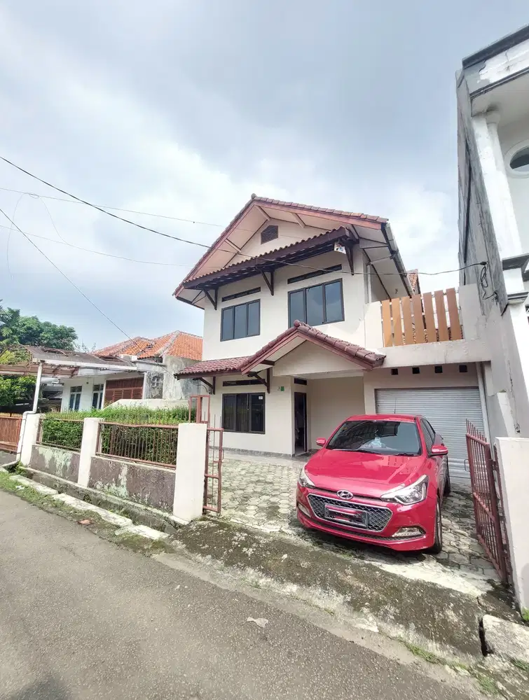 Rumah Asri Nyaman Siap Huni 2 Lantai Di Sindang Barang Bogor