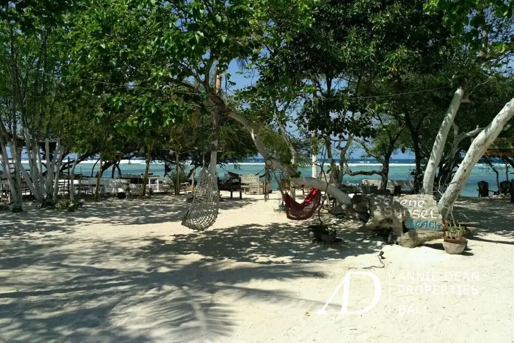 FREEHOLD LAND IN GILI ISLAND 250 M FROM THE BEACH
