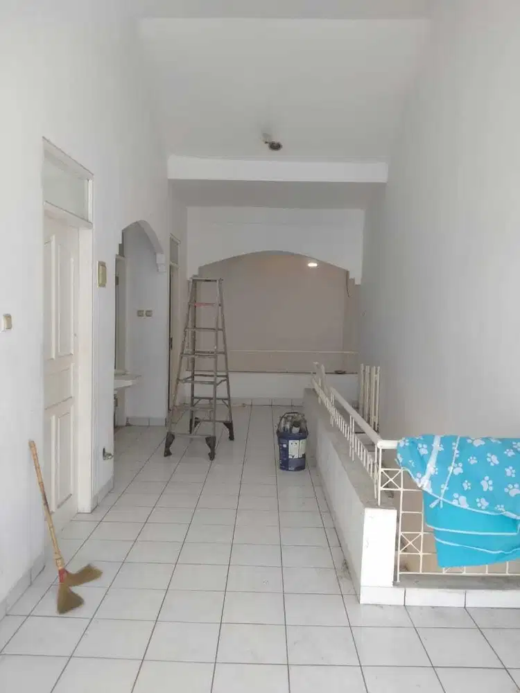 Di jual cepat  rumah green garden jakarta  barat