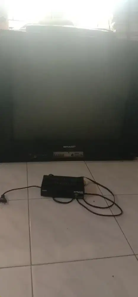 Tv Sharp tabung