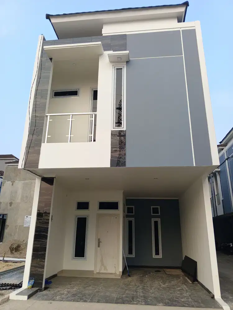 Dijual Rumah siap huni 2Lt Minimalis modern di Pisangan Baru JakTim