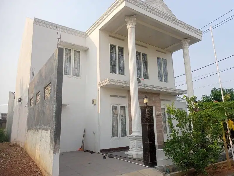 rumah mewah dua lantai komersil deket pasar lama