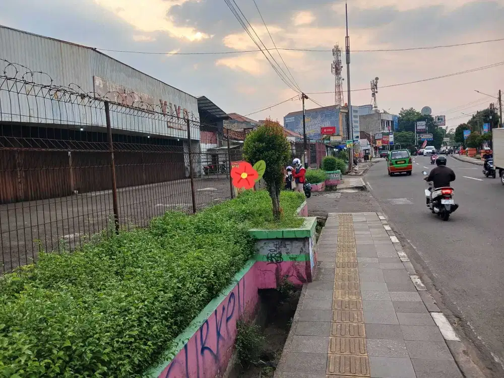 Disewakan Gudang 1025m Pinggir Jalan Raya Bogor Selatan