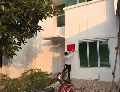 Dijual rumah lokasi strategis di dalam komplek