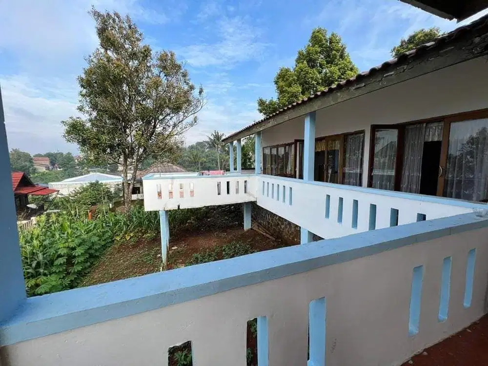 Dijual semi Villa SHM 2 lantai di Bandung Timur