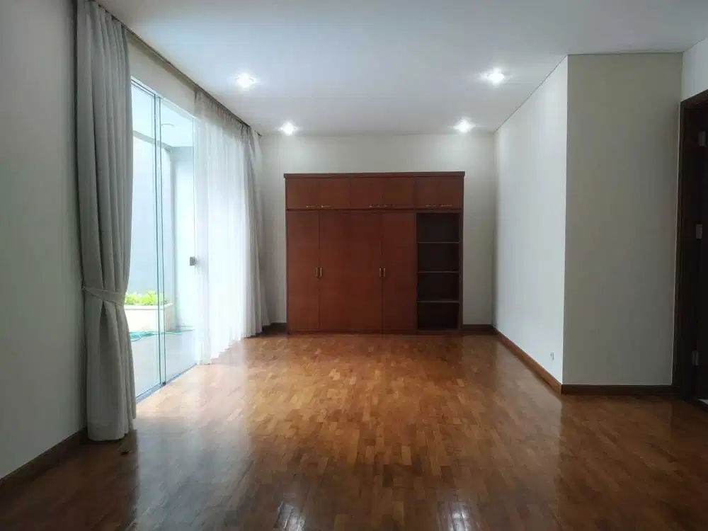 Disewa Rumah Pondok Indah 6 Bedroom Unfurnished