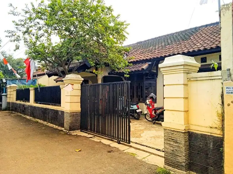 Rumah Asri Selangkah ke Jalan Raya  Ciomas Bogor