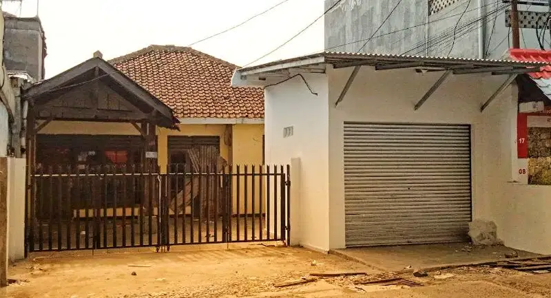 Rumah dan Kios Strategis Dekat Terminal Laladon