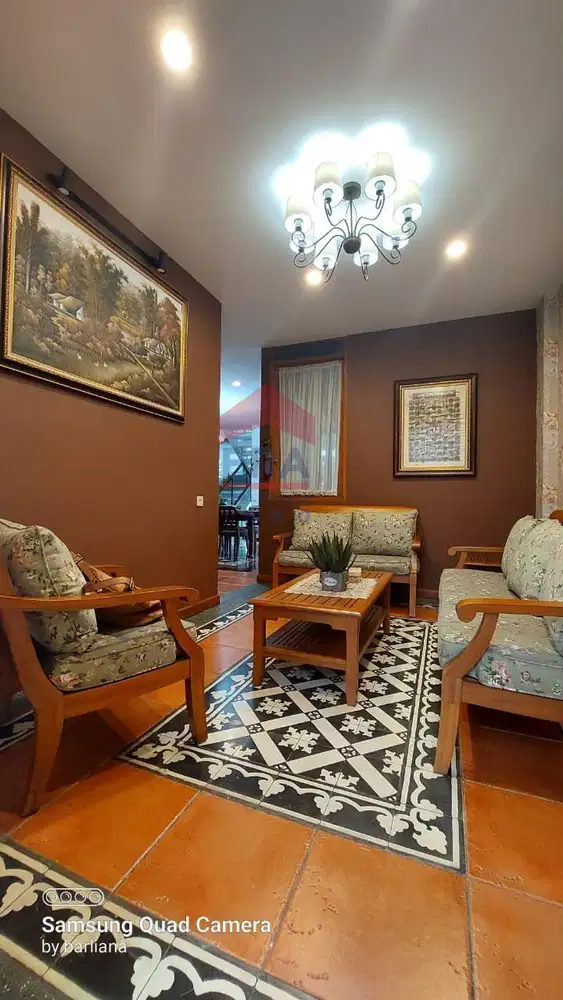 Dijual Rumah lokasi strategis di Cipaku