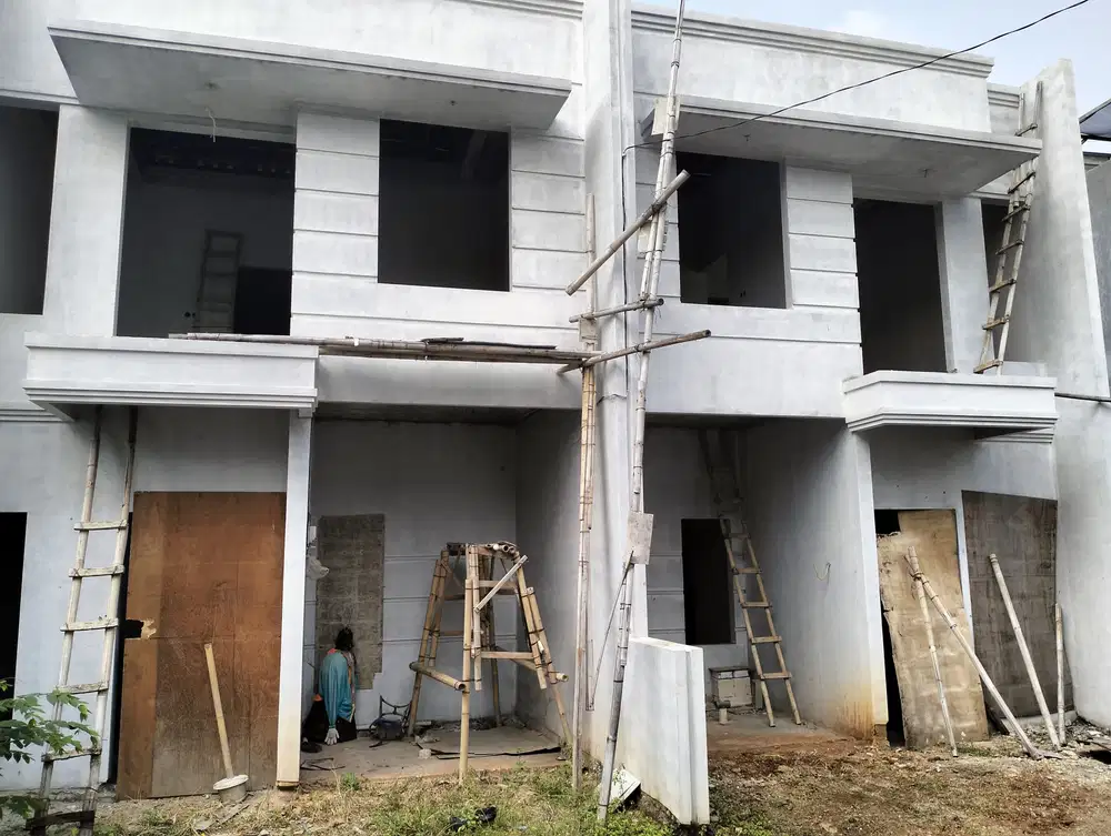 JUAL 2 UNIT RUMAH BARU 2 LANTAI DLM KOMPLEK DI TMII JAKTIM