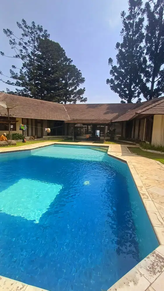 Dijual Villa di Puncak Cisarua Taman Safari Puncak Pass Bogor SHM