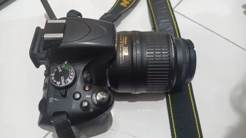 Kamera DSLR Nikon D5100 Lensa Kit 18-55mm Second
