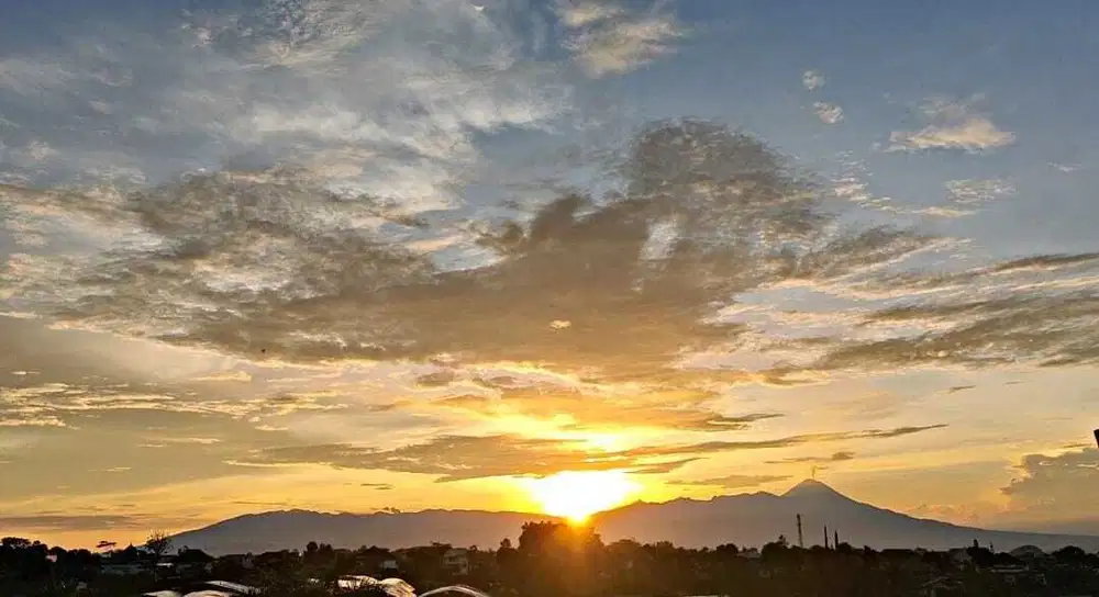 Rumah villa luas view kebun dan gunung indah dekat Batusuki