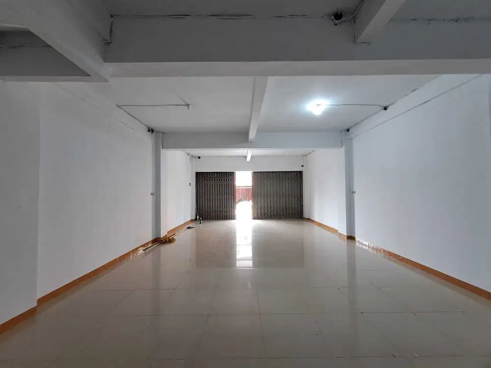 Ruko 2 lantai rapih siap huni pamulang Tangerang Selatan strategis