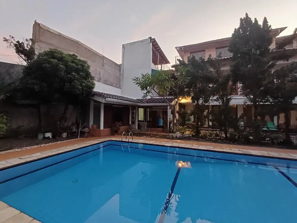 Rumah luas 2,5 lt Swimming Pool, Full Furnished,Bintaro Sek 7  CL 382