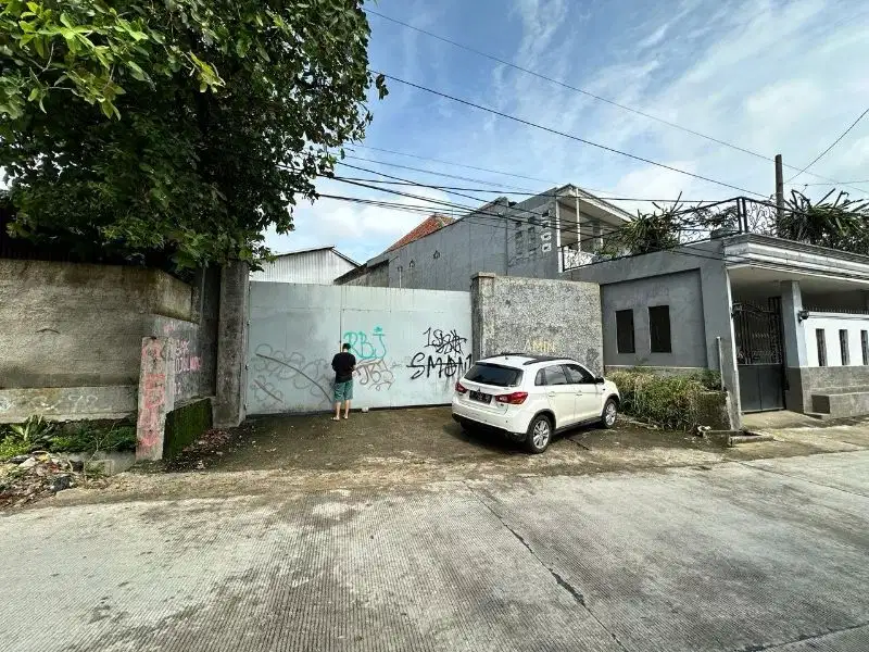 gudang bangunan bagus strategis dekat tol summarecon