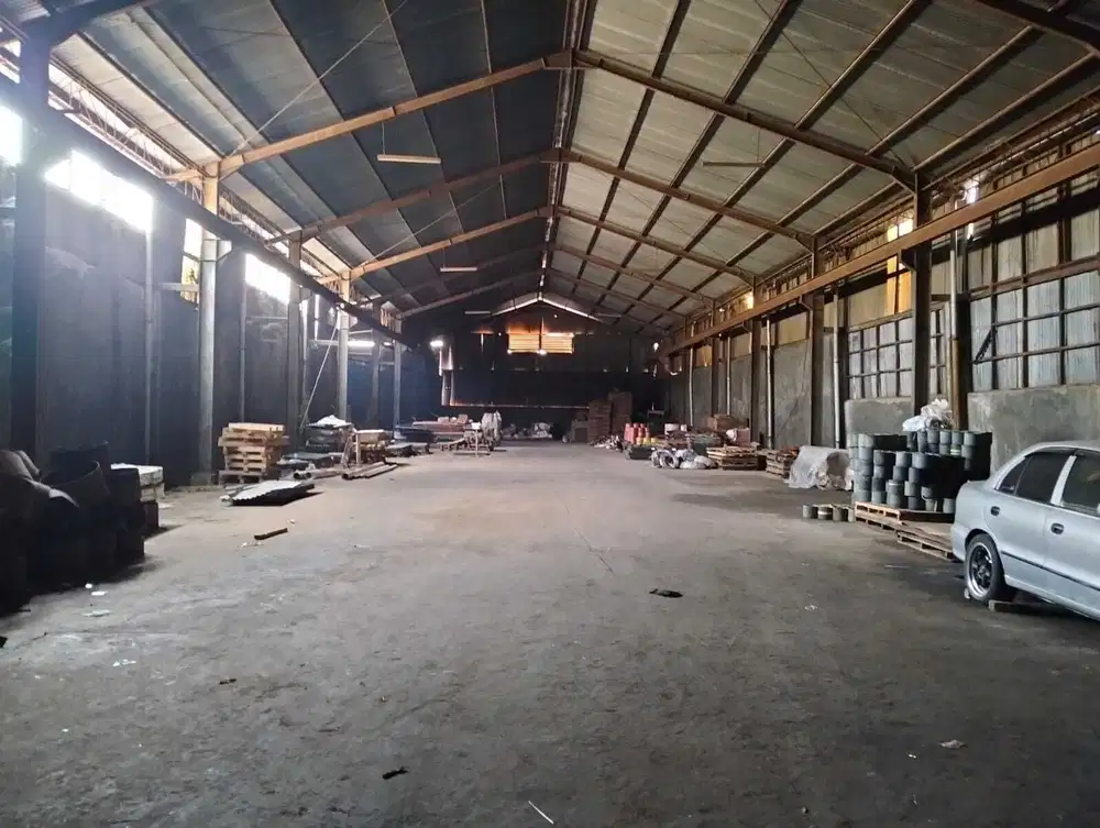 Gudang ex pabrik seng daanmogot