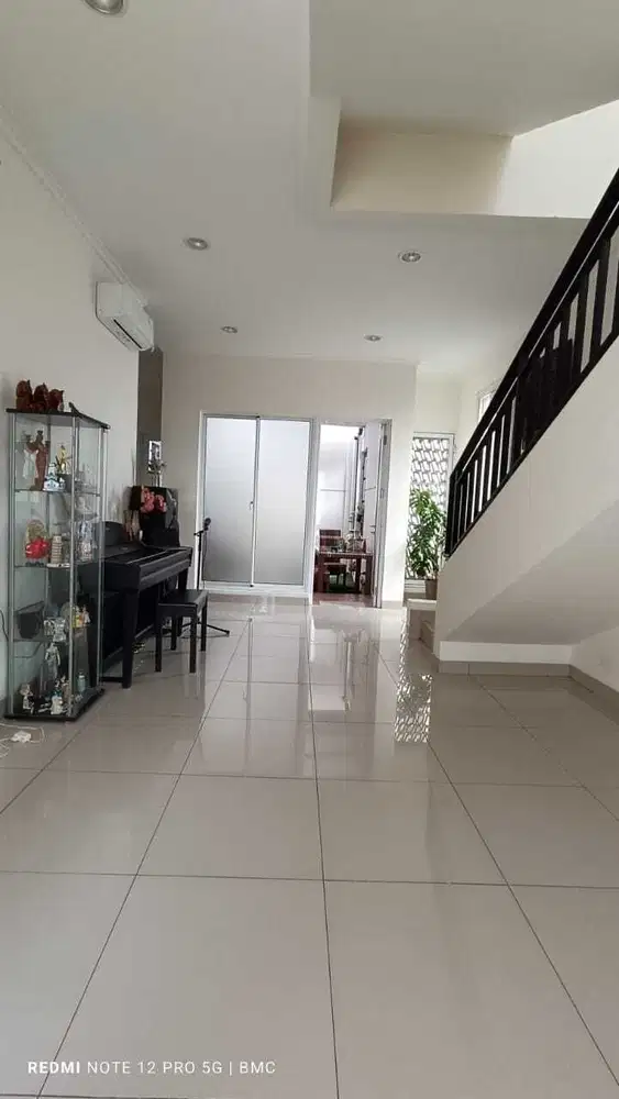 Dijual rumah minimalis siap huni di Sumarecon, cluster Amanda