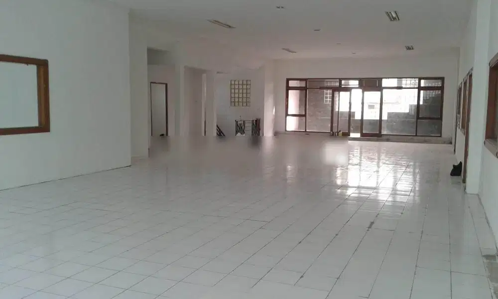 Dijual Gedung Lokasi Strategis Jln. Lengkong Pusat Kota Bandung