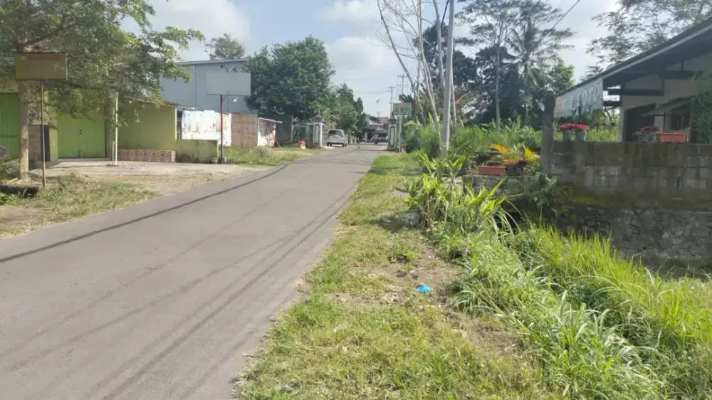 Dijual murah pinggir jalan di pencarsari jl Kaliurang km 12 dekat vila