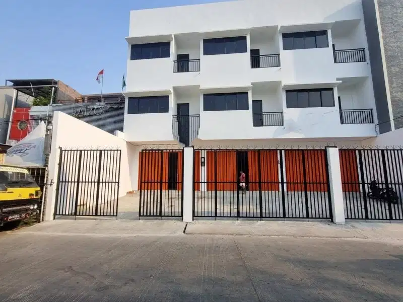 RUKO BARU TAMAN RATU 3.5 LANTAI FULL  COCOK UNTUK TEMPAT USAHA.