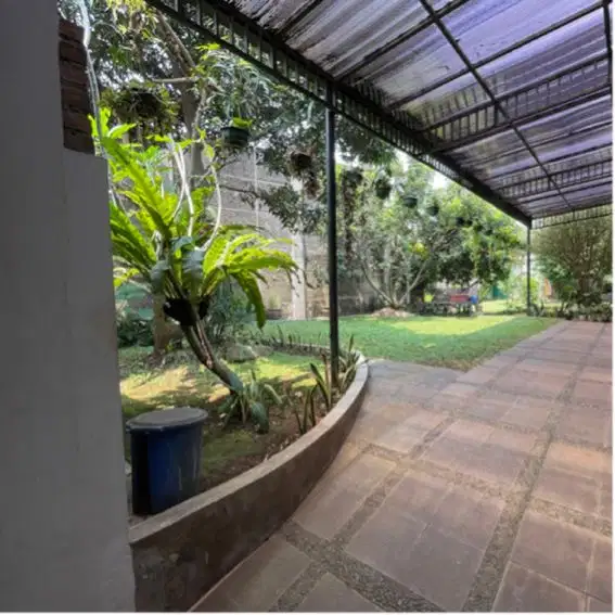 Rumah luas di pinggir jalan raya bojong gede