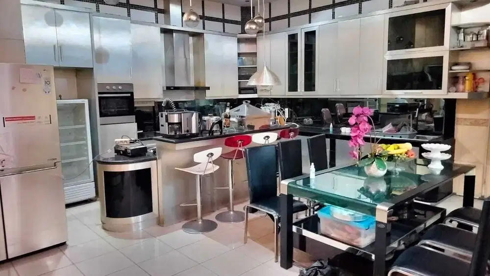 rumah duri Pulo 4 lantai full bangunan kokoh