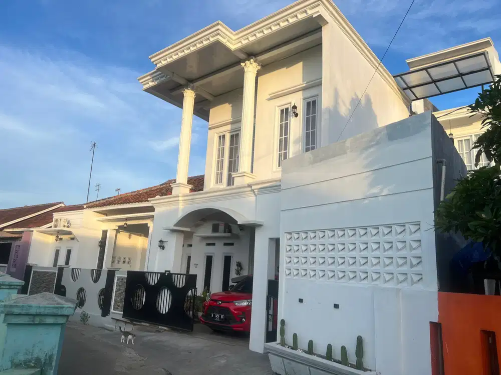 Rumah mewah tidak jauh ke alun alun
