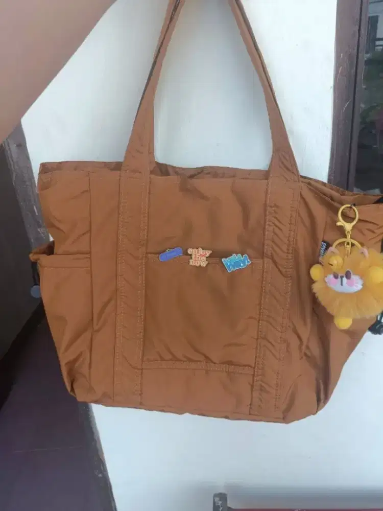 Tote Bag Free pin  Free gantungan boneka Kondisi Baru Free Ongkir